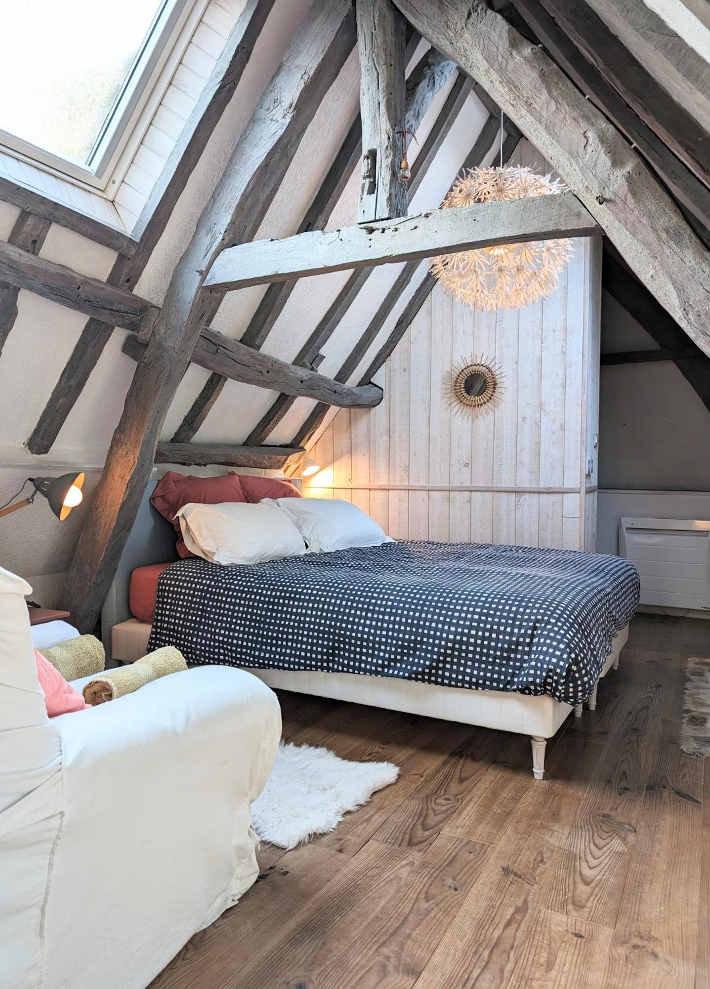 La Bi-coque Du Courtgain, Charmante Et Atypique Holiday home
